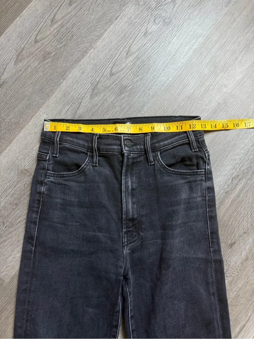 MOTHER The Hustler Ankle Fray Jeans Washed Black 27 Waist